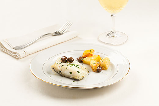 secondi: merluzzo patate e olive di Gusto & C. Srl prodotti gastronomici all'ingrosso